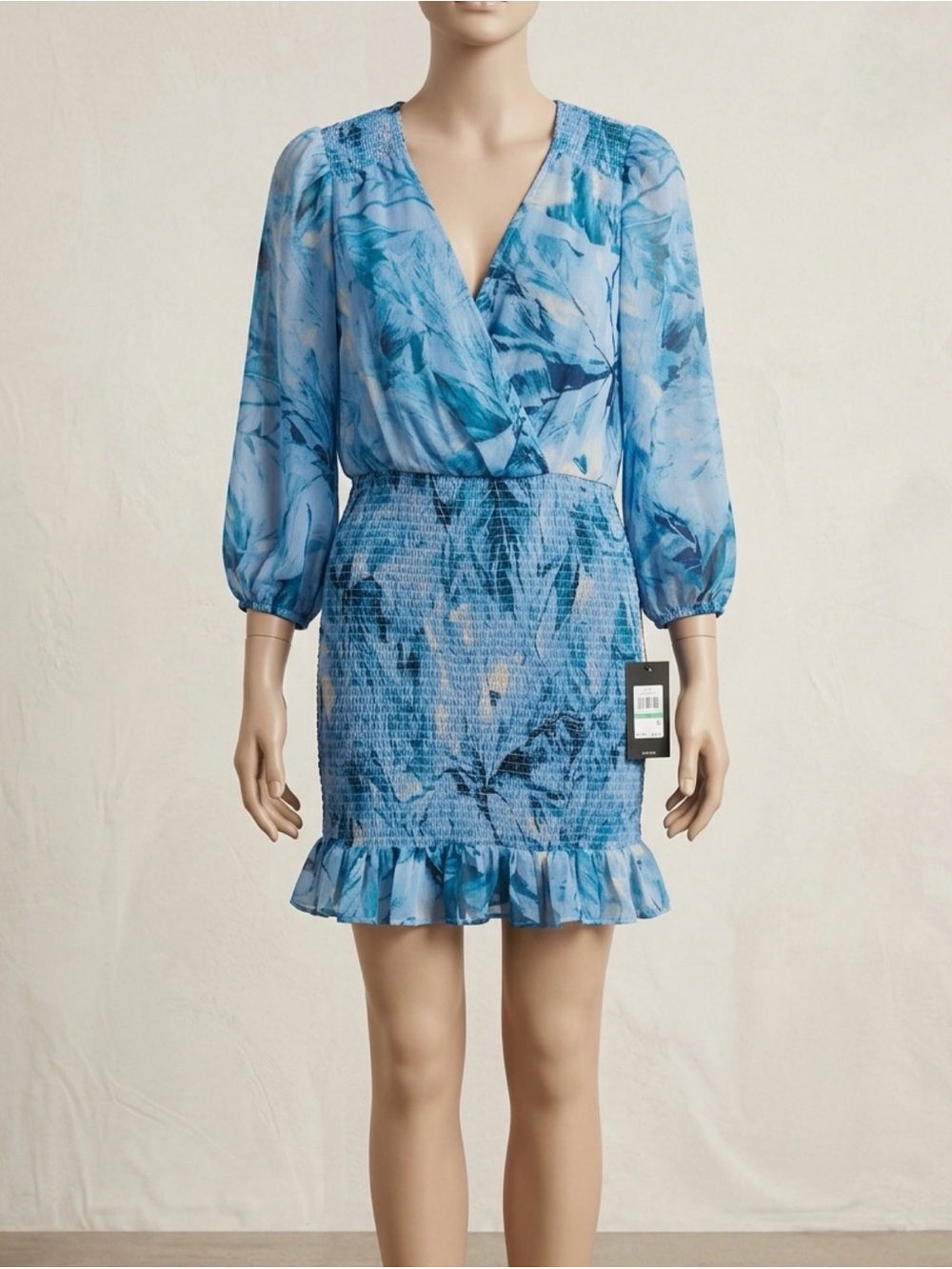 BRAN NEW BCBG Blue Floral V-Neck Smocked Waist Dress